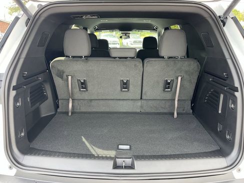 New 2025 Chevrolet Traverse LT image 27