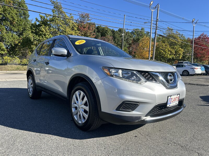 Used 2016 Nissan Rogue S AWD/4WD image 3