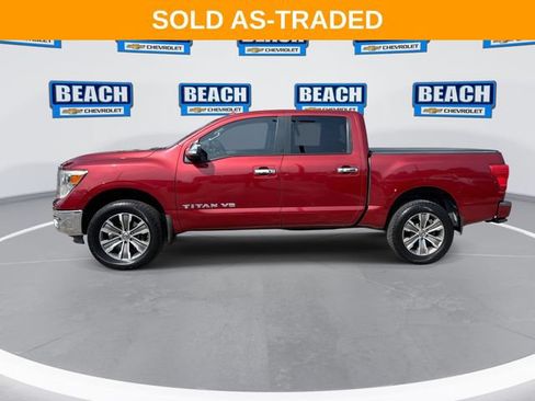 Used 2018 Nissan Titan SL AWD/4WD image 5