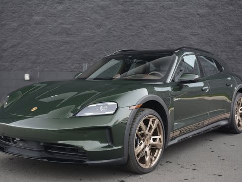 Certified 2025 Porsche Taycan 4 Cross Turismo image 43