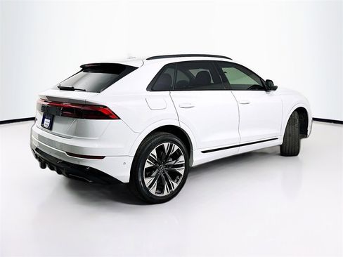 Used 2025 Audi Q8 Premium Plus w/ Premium Plus Package image 7