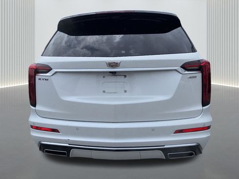 Used 2023 Cadillac XT6 Premium Luxury w/ Technology Package FWD image 5
