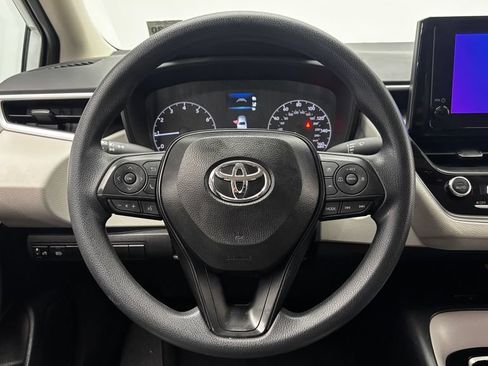 Used 2025 Toyota Corolla LE w/ LE Premium Package FWD image 27