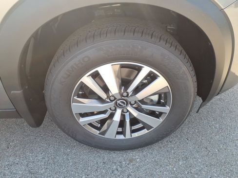 New 2025 Nissan Pathfinder SL image 4