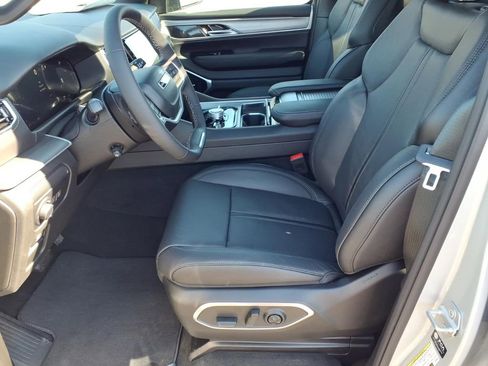 New 2026 Jeep Grand Wagoneer Limited AWD/4WD image 6
