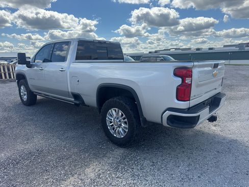 Used 2022 Chevrolet Silverado 3500 High Country w/ Z71 Off-Road Package AWD/4WD image 7
