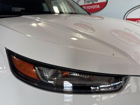 Used 2024 Hyundai Venue Limited FWD image 9