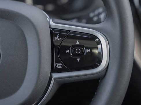 New 2026 Volvo XC60 B5 Plus w/ Protection Package Premier image 27