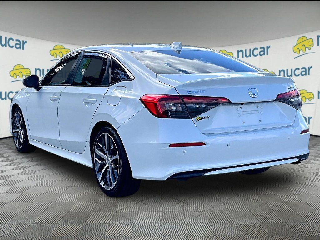 Used 2022 Honda Civic Touring image 4