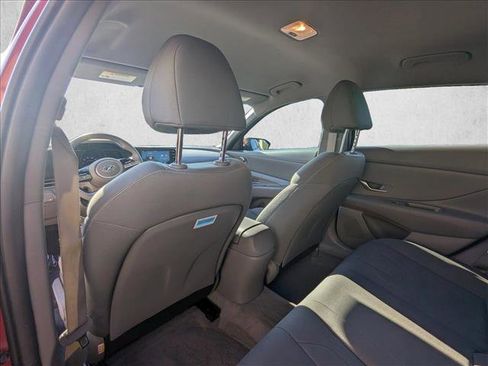 Used 2023 Hyundai Elantra SEL w/ Cargo Package image 11