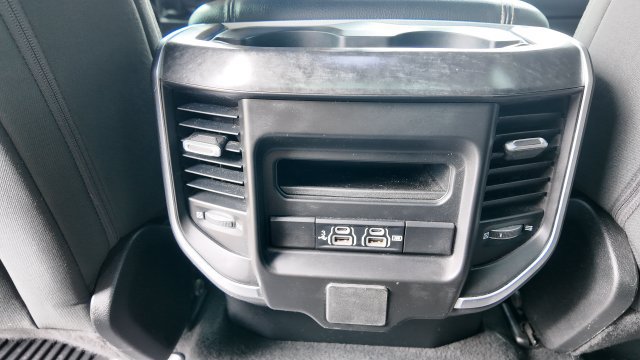 Used 2019 RAM 1500 Big Horn AWD/4WD image 12