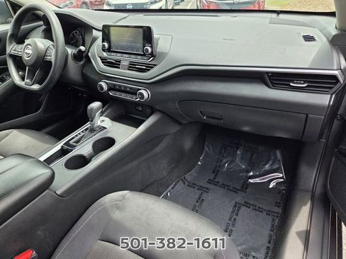 Used 2024 Nissan Altima 2.5 S FWD image 18