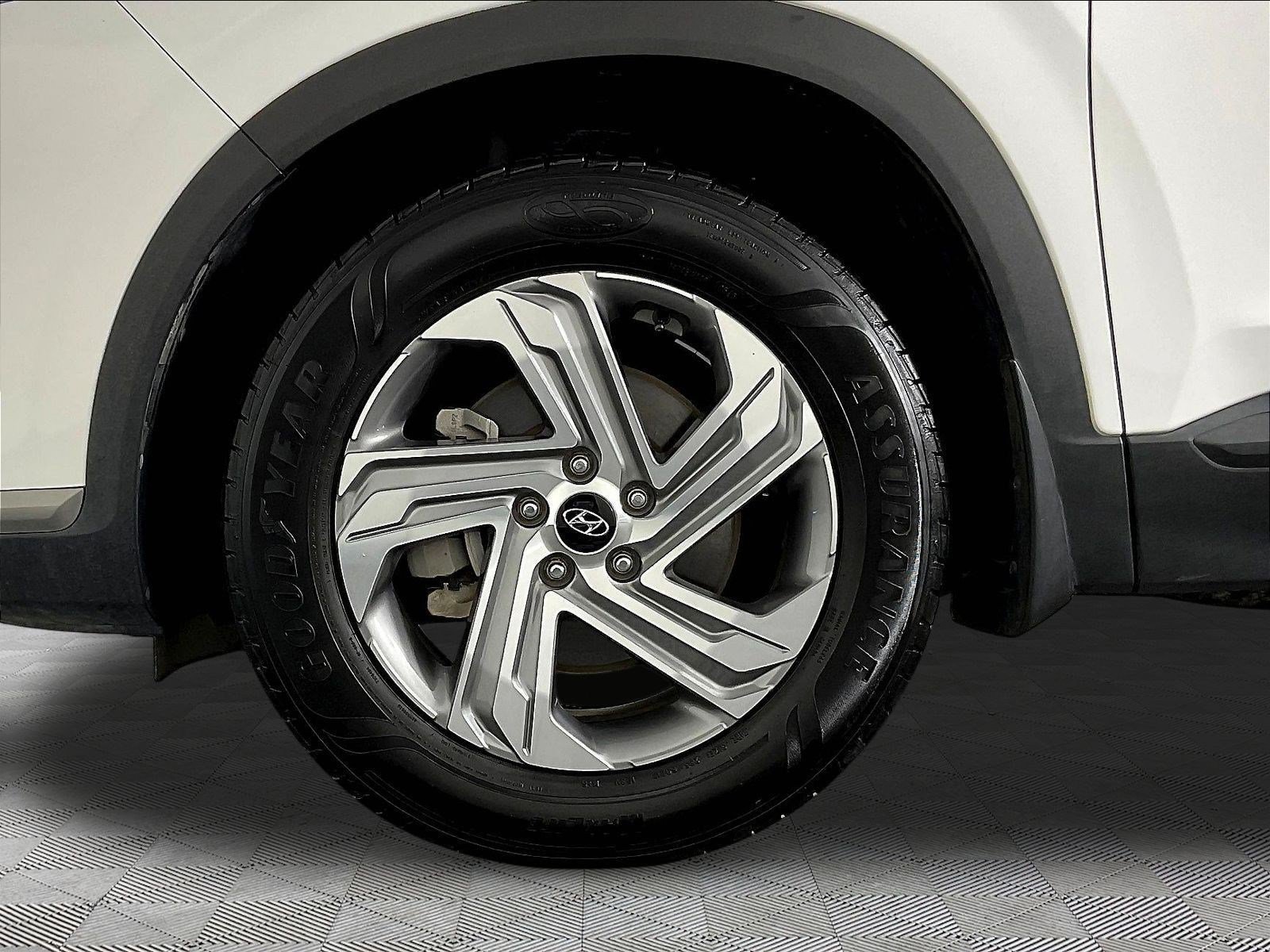 Certified 2023 Hyundai Santa Fe SE FWD image 32
