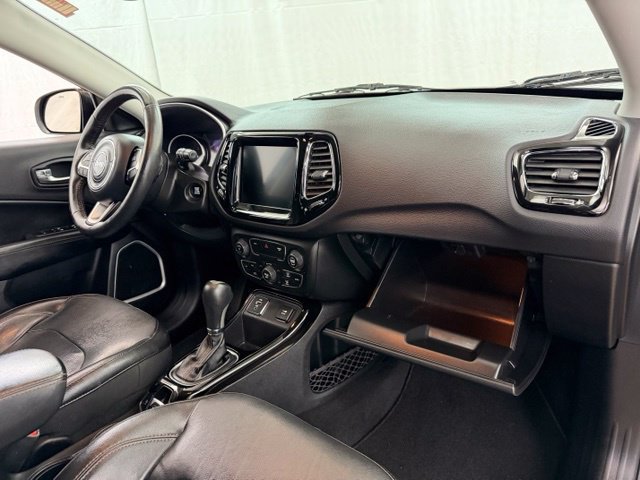 Used 2018 Jeep Compass Limited FWD image 11