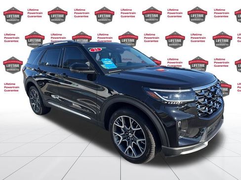 Used 2025 Ford Explorer Platinum w/ Ultimate Package image 3