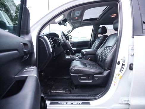 Used 2022 Toyota Sequoia TRD Sport AWD/4WD image 44