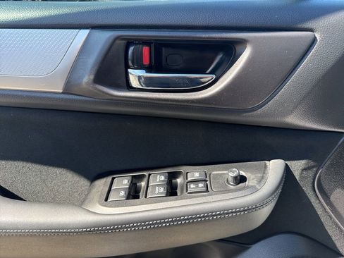 Used 2017 Subaru Outback 2.5i Premium AWD/4WD image 18