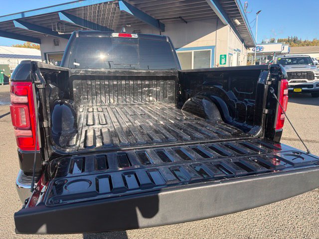Used 2023 RAM 1500 Laramie AWD/4WD image 15