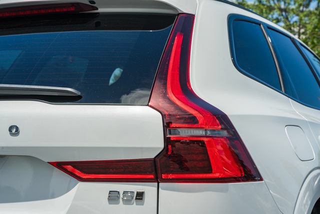 New 2026 Volvo XC60 B5 Plus AWD/4WD image 7