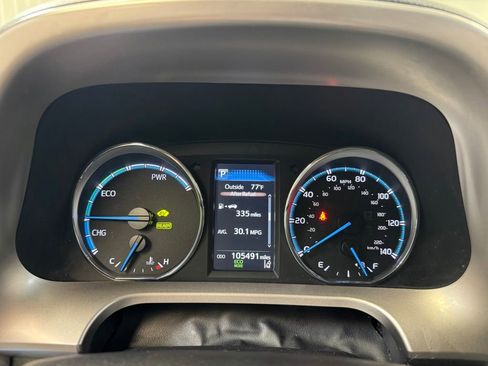 Used 2018 Toyota RAV4 XLE AWD/4WD image 32