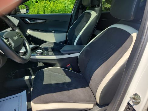 Used 2022 Kia EV6 GT-Line w/ GT-Line Suede Seat Package AWD/4WD image 14