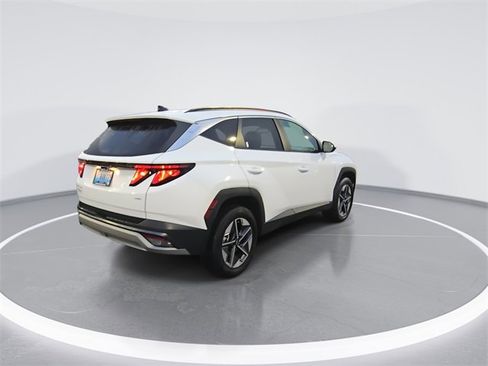Certified 2025 Hyundai Tucson SEL image 8