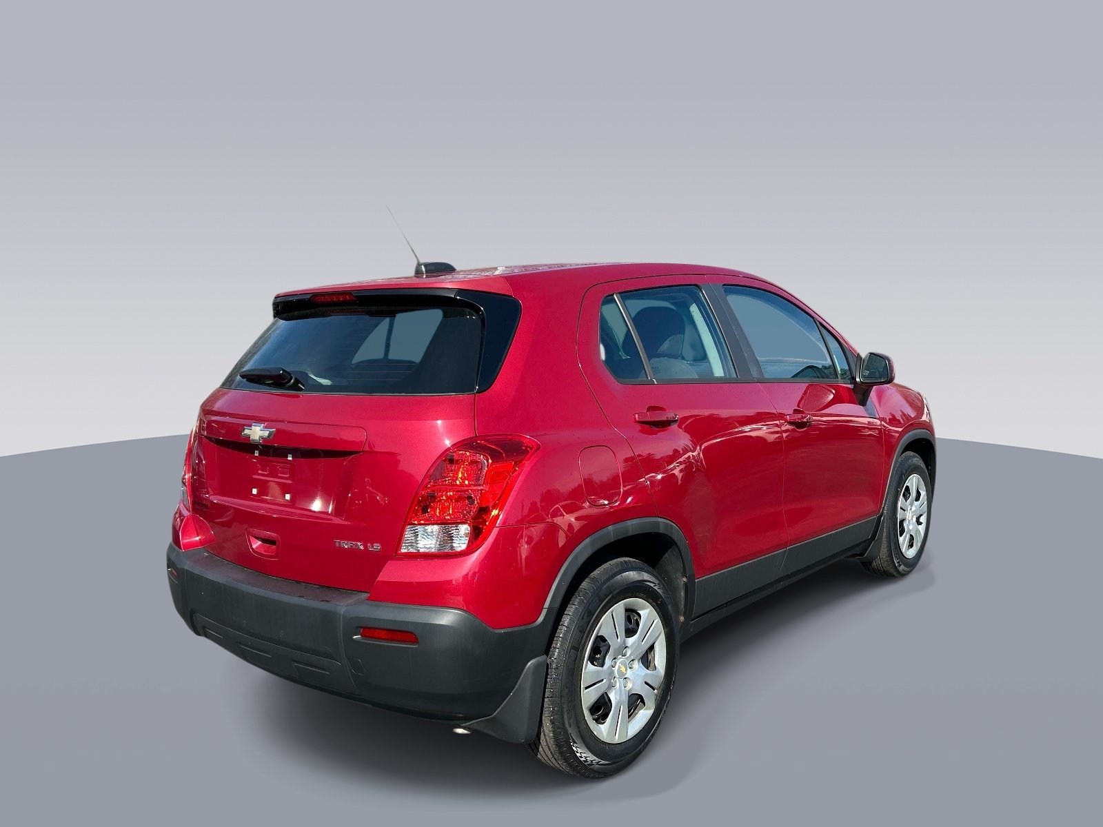Used 2015 Chevrolet Trax LS w/ LPO, Protection Package FWD image 3