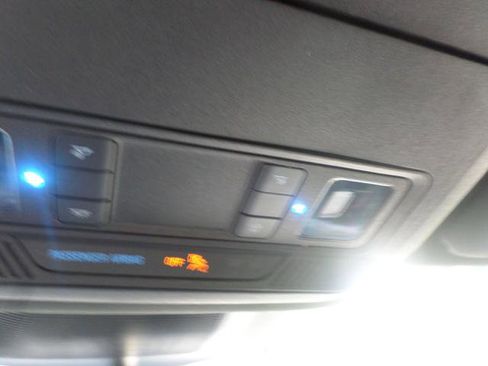 Used 2020 Ford Explorer XLT w/ Equipment Group 202A image 24