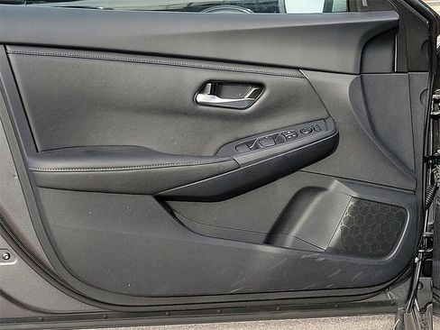 New 2025 Nissan Sentra SV image 18