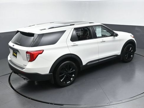 Used 2022 Ford Explorer Platinum AWD/4WD image 41