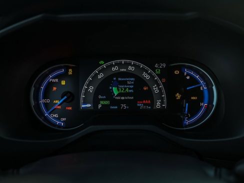 Used 2023 Toyota RAV4 LE image 28