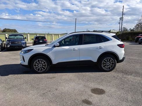 New 2026 Ford Escape SE w/ PHEV Premium Package image 7
