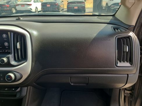 Used 2019 GMC Canyon SLE AWD/4WD image 16