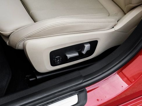 Used 2022 BMW 330i Sedan w/ Driving Assistance Package RWD image 42