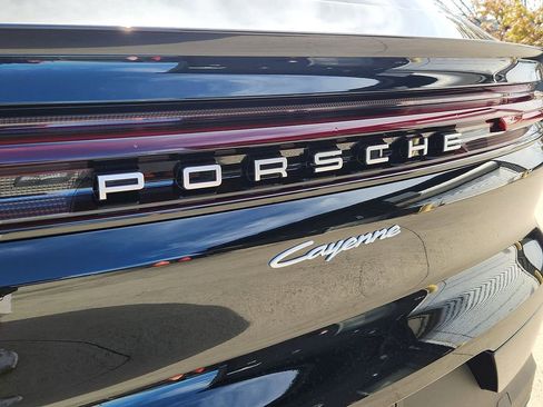 New 2026 Porsche Cayenne Coupe image 25