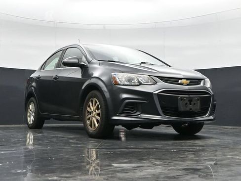 Used 2017 Chevrolet Sonic LT FWD image 40