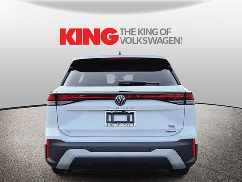 New 2026 Volkswagen Tiguan SE FWD image 4