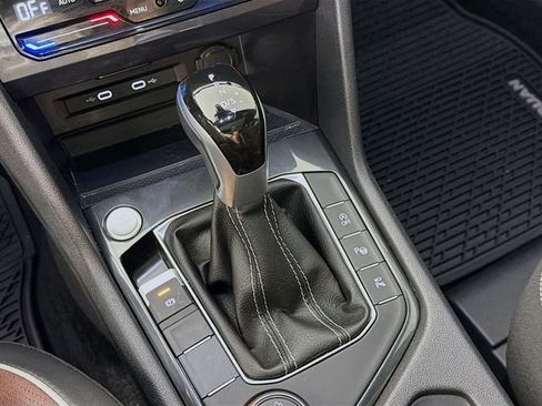 Used 2024 Volkswagen Tiguan SEL R-Line image 20