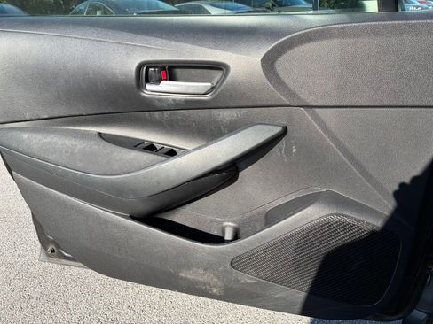 Used 2020 Toyota Corolla LE w/ LE Convenience Package FWD image 12