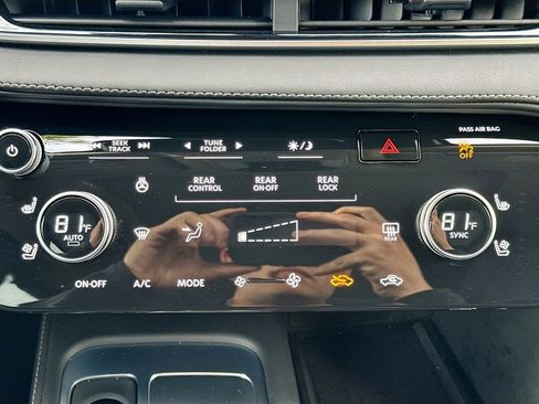 Used 2026 INFINITI QX60 Luxe w/ Cargo Package image 17