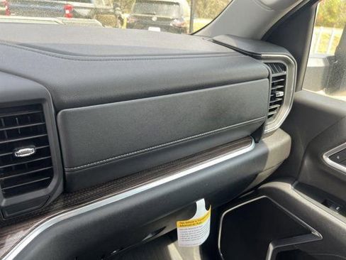 Used 2025 Chevrolet Silverado 2500 LT AWD/4WD image 35