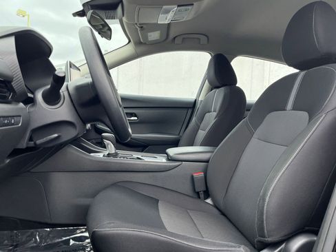 Used 2025 Nissan Sentra SV image 24