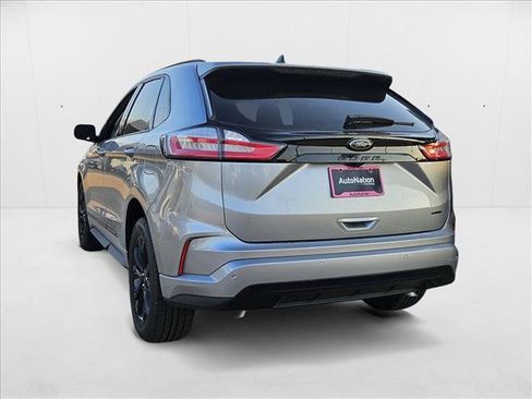 New 2024 Ford Edge SE w/ Black Appearance Package image 9
