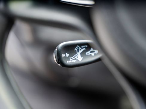 Used 2017 McLaren 570S RWD image 51