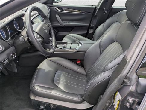 Used 2019 Maserati Ghibli image 11