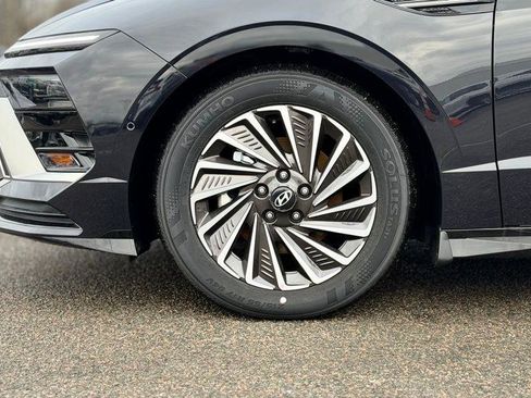 New 2026 Hyundai Sonata Limited image 2