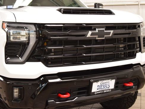 Used 2025 Chevrolet Silverado 2500 LTZ w/ Trail Boss Package AWD/4WD image 12