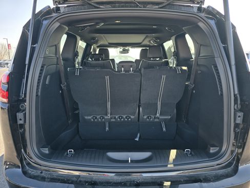 New 2026 Chrysler Pacifica Limited w/ S Appearance Package image 27