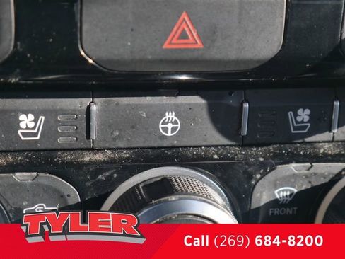 Used 2021 RAM 1500 Laramie AWD/4WD image 36