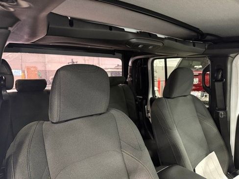 New 2026 Jeep Gladiator Sport image 25